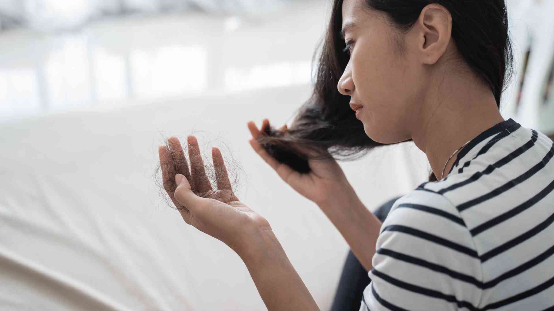 Can Hair Loss Cause Depression? Practical Coping Strategies