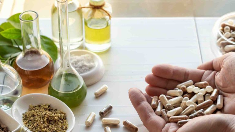 6 Herbal Remedies and Oils That Promote Hair Growth